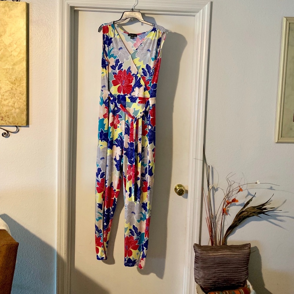 Ladies jumpsuit!! SEARS brand!
